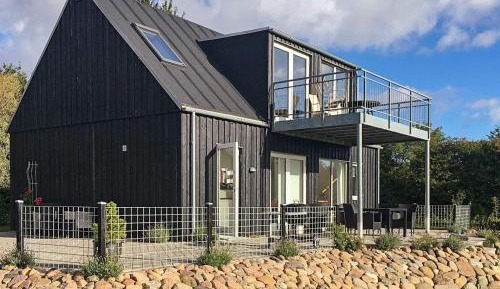 Three-Bedroom Vacation Home 