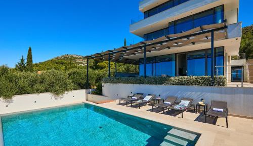 Villa - Beach Front