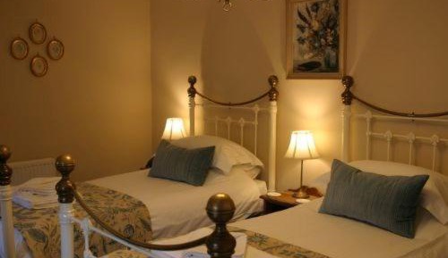 Standard Twin Room 6