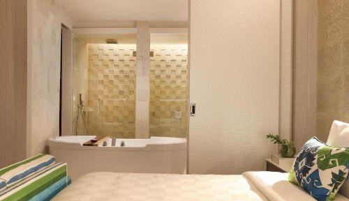 TShell Room with All Day Breakfast and other Free Benefits