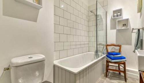 Twin Room with Bathroom