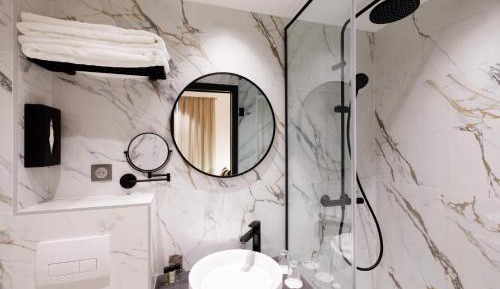 Superior Double Room with Pool Access