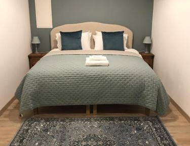 Large Double or Twin Room