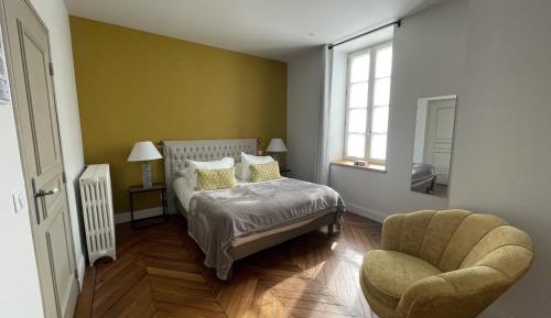 Apartment with Shower