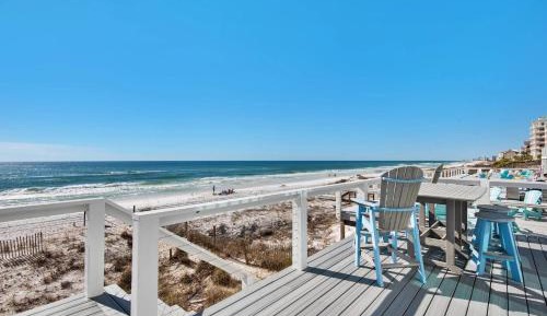 Ten-Bedroom Holiday Home