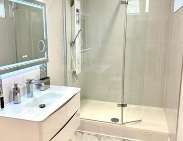 Superior Double Room with Ensuite and Private Sunroom