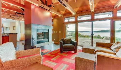 Three-Bedroom Vacation Home 