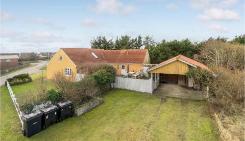 Three-Bedroom Vacation Home 