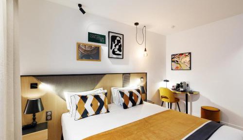 Deluxe Double Room with Pool Access