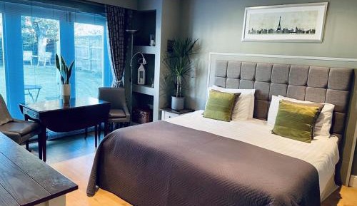 Double or Twin Room with Private Bathroom