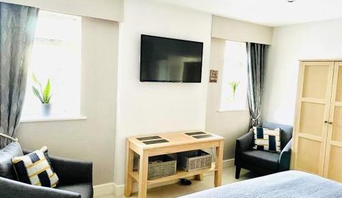 Double or Twin Room with Private Bathroom