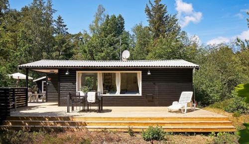 Three-Bedroom Vacation Home 