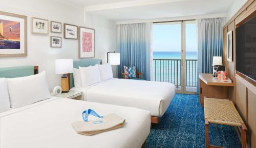 Club Oceanfront 2 Queen Beds