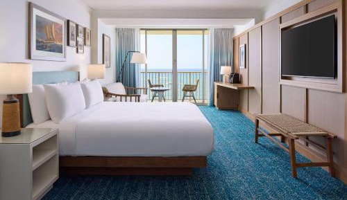 Oceanfront with 1 King Bed