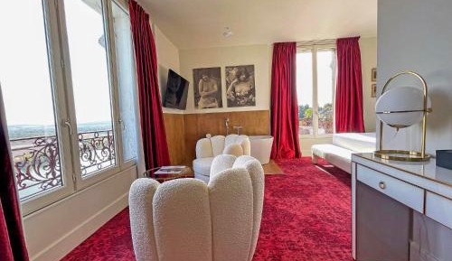 Suite with River View