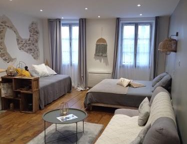 Deluxe King Suite