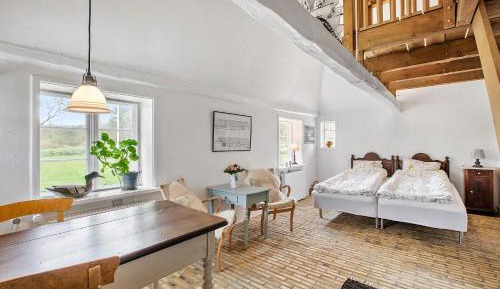 Double Room with Shared Bathroom