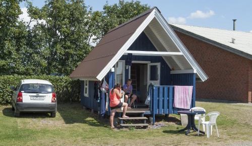 One-Bedroom Cottage with Shared Bathroom