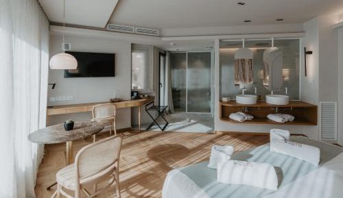 Junior Suite with Terrace