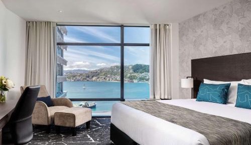 Deluxe King Room with Harbor View