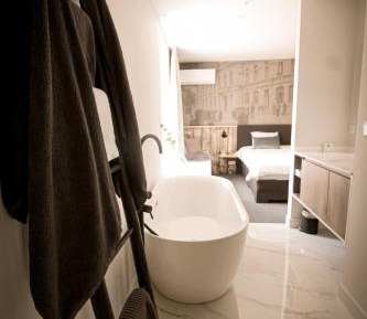 Deluxe Double Room with Bath