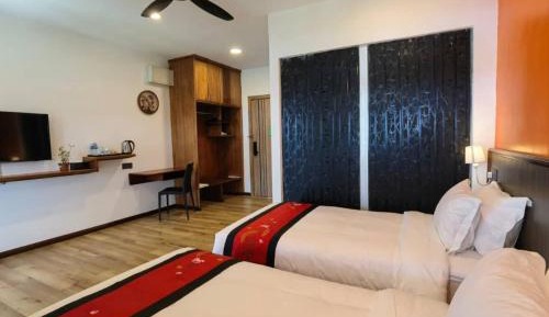 Twin Room with Balcony