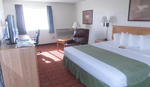 Queen Suite - Non-Smoking