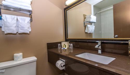 Queen Suite with Two Queen Beds - Non-Smoking