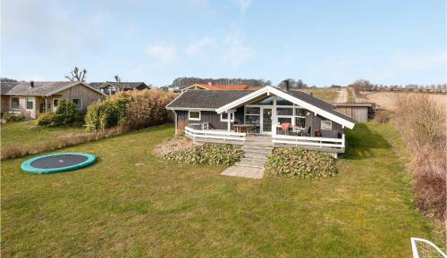 Three-Bedroom Vacation Home 