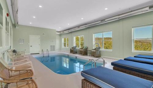 Nine-Bedroom Holiday Home