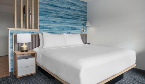 King Studio with Sofa Bed