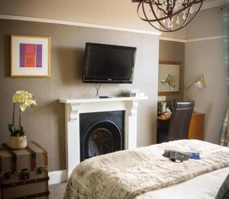 Deluxe King or Twin Room