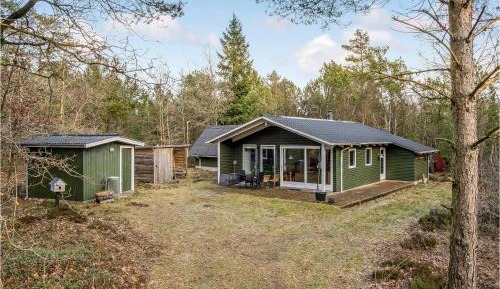 Three-Bedroom Vacation Home 
