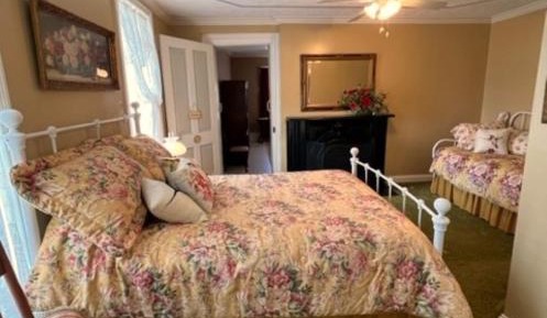Deluxe Double Room with Extra Bed