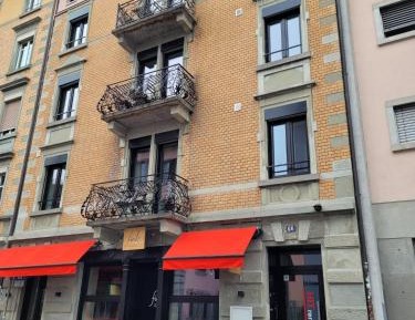 Studio E with Balcony