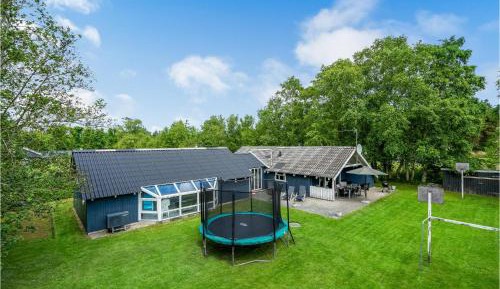 Three-Bedroom Vacation Home 