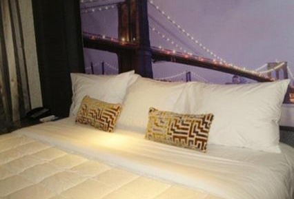 Standard Queen Room
