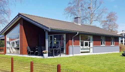 Two-Bedroom Holiday Home