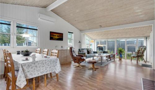 Three-Bedroom Vacation Home 