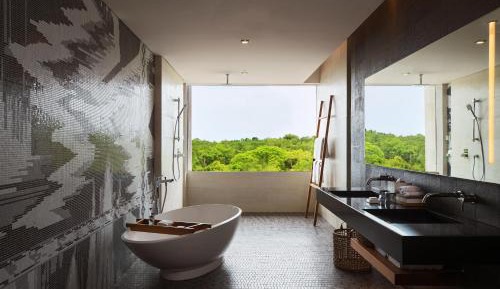 Executive Suite, 1 King, Garden view, Balcony with Free Scheduled Shuttle to Hotel’s Beach Facility 