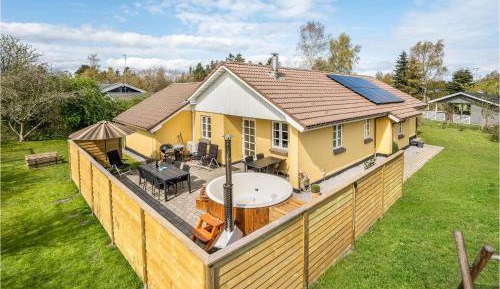 Four-Bedroom Vacation Home