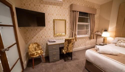 Standard Double Room Ensuite