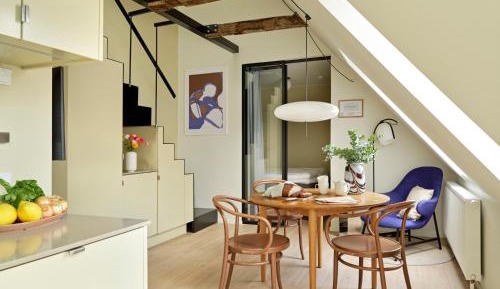  Split level Apartment - Loft Bed (Two Double Beds)