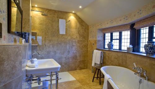 Suite - Anne Boleyn Wing