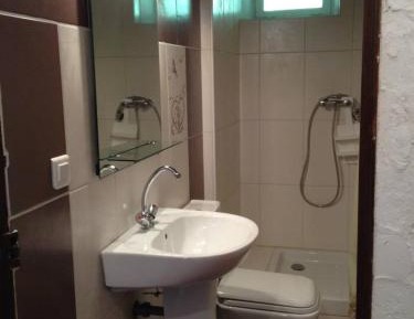 Triple Room with Private Bathroom