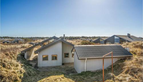 Three-Bedroom Vacation Home 