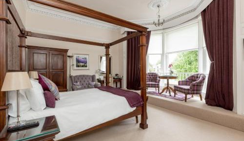 Superior Double Room with Four Poster Bed