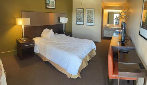 Queen Room - Non-Smoking