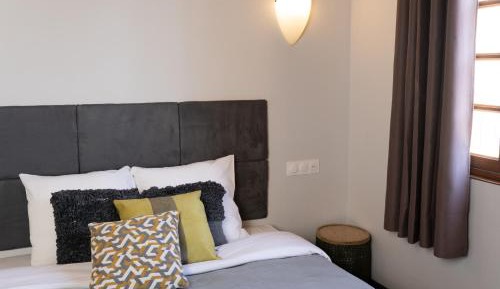 Double or Twin Room with Terrace