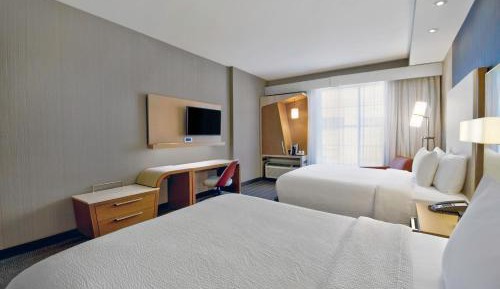 Queen Room with Two Queen Beds - Hearing Accessible